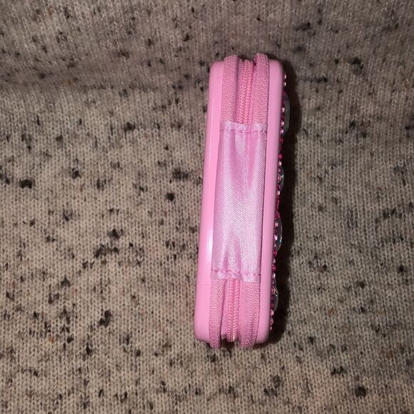 claire’s Rhinestone Hearts Barbie Pink Make Up Zip Around Tin - Picture 7 of 11